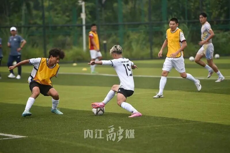 JVJZw, 与重庆打响